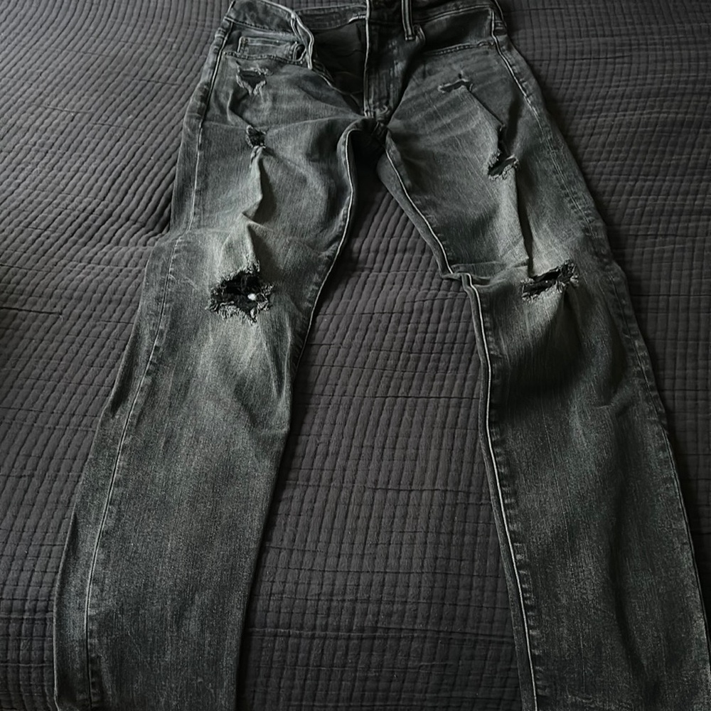 Men’s Ripped Jeans